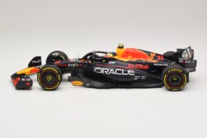 Oracle Red Bull Racing RB19 S. Perez Abu Dhabi GP 2023 Minichamps 1:18 110232311 Derva - nuotrauka 3 iš 7