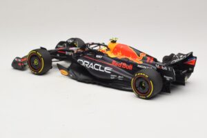 Oracle Red Bull Racing RB19 S. Perez Abu Dhabi GP 2023 Minichamps 1:18 110232311 Derva - nuotrauka 5 iš 7