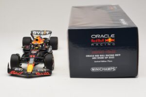 Oracle Red Bull Racing RB19 S. Perez Abu Dhabi GP 2023 Minichamps 1:18 110232311 Derva - nuotrauka 6 iš 7