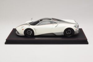 Pagani Huayra Luminous Green AB 1:18 REMC041 Derva