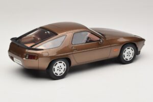 Porsche 928 S Tobacco Metallic GT Spirit 1:18 GT1005 Derva - nuotrauka 2 iš 6