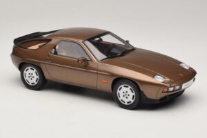 Porsche 928 S Tobacco Metallic GT Spirit 1:18 GT1005 Derva - nuotrauka 4 iš 6