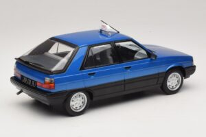 Renault 11 GTL Taxi James Bond MCG 1:18 MCG18833 Metalas - nuotrauka 2 iš 6