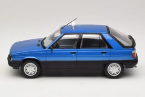 Renault 11 GTL Taxi James Bond MCG 1:18 MCG18833 Metalas - nuotrauka 3 iš 6