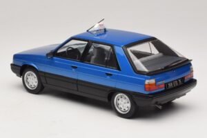 Renault 11 GTL Taxi James Bond MCG 1:18 MCG18833 Metalas - nuotrauka 5 iš 6