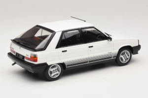 Renault 11 Turbo Baltas MCG 1:18 MCG18589 Metalas - nuotrauka 2 iš 6
