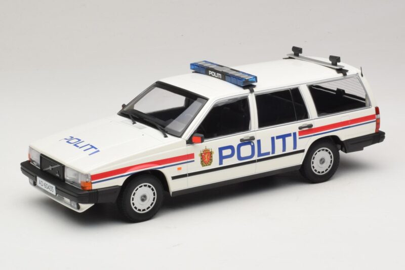 Volvo 740 GL Universalas Politi Norway Minichamps 1:18 155171796 Metalas