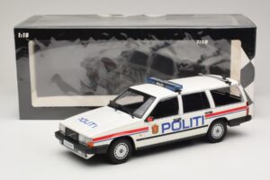 Volvo 740 GL Universalas Politi Norway Minichamps 1:18 155171796 Metalas - nuotrauka 6 iš 6