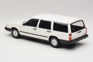 Volvo 740 GL Universalas Baltas Minichamps 1:18 155171772 Metalas - nuotrauka 5 iš 6