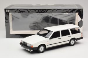 Volvo 740 GL Universalas Baltas Minichamps 1:18 155171772 Metalas - nuotrauka 6 iš 6