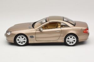 Mercedes SL500 R230 Travertine Beige Norev 1:18 183843 Metalas - nuotrauka 4 iš 9