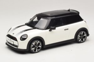 Mini Cooper S F66 Nanuq White Metallic Otto 1:18 OT1245 Derva