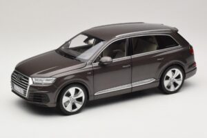 Audi Q7 4M Argus Brown Minichamps 1:18 5011407615 Metalas