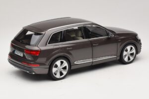 Audi Q7 4M Argus Brown Minichamps 1:18 5011407615 Metalas - nuotrauka 3 iš 8