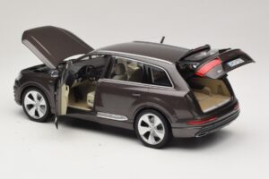 Audi Q7 4M Argus Brown Minichamps 1:18 5011407615 Metalas - nuotrauka 5 iš 8