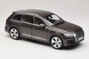 Audi Q7 4M Argus Brown Minichamps 1:18 5011407615 Metalas - nuotrauka 6 iš 8