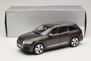 Audi Q7 4M Argus Brown Minichamps 1:18 5011407615 Metalas - nuotrauka 8 iš 8