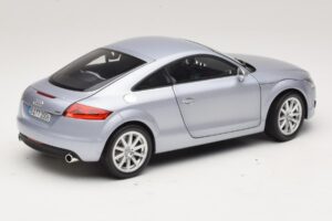 Audi TT 8N Silverblue Metallic Minichamps 1:18 100015020 Metalas - nuotrauka 3 iš 8