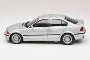 BMW 3-Series E46 6-Cylinder Sidabrinis UT Models 1:18 20512 Metalas - nuotrauka 3 iš 6