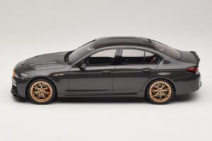 BMW M5 CS F90 Brands Hatch Grey Metallic GT Spirit 1:18 GT993 Derva - nuotrauka 3 iš 6