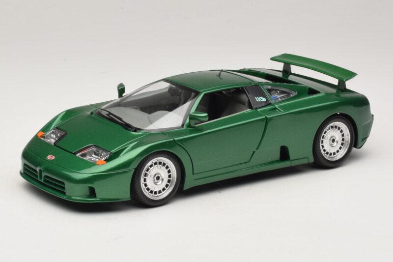 Bugatti EB110 Žalias Metalinis Bburago 1:18 3003 Metalas