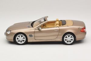 Mercedes SL500 R230 Travertine Beige Norev 1:18 183843 Metalas - nuotrauka 5 iš 9
