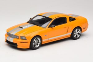 Ford Mustang GT S197 Grabber Orange Metallic AUTOart 1:18 73117-A1 Metalas