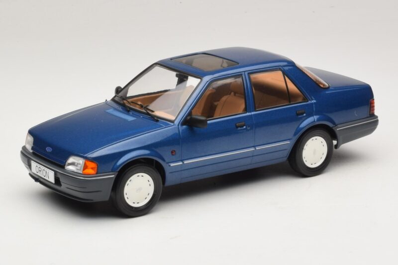 Ford Orion Mk2 1.6i Metallic Blue MCG 1:18 MCG18490 Metalas