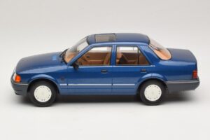 Ford Orion Mk2 1.6i Metallic Blue MCG 1:18 MCG18490 Metalas - nuotrauka 3 iš 6