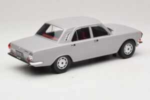GAZ Volga GAZ-24-10 Pilkas MCG 1:18 MCG18016 Metalas - nuotrauka 2 iš 6