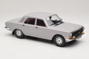 GAZ Volga GAZ-24-10 Pilkas MCG 1:18 MCG18016 Metalas - nuotrauka 4 iš 6