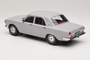 GAZ Volga GAZ-24-10 Pilkas MCG 1:18 MCG18016 Metalas - nuotrauka 5 iš 6