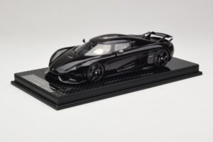 Koenigsegg Regera Juodas Anglies Pluošto Paketas Béžinis Salonas FrontiArt 1:18 Koenigsegg Regera Juodas Anglies Pluošto Paketas Béžinis Salonas FrontiArt 1:18 REMC042 Derva