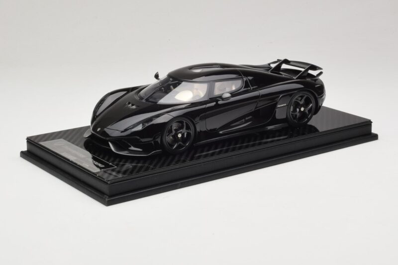 Koenigsegg Regera Juodas Anglies Pluošto Paketas Béžinis Salonas FrontiArt 1:18 REMC042 Derva