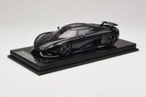 Koenigsegg Regera Juodas Anglies Pluošto Paketas FrontiArt 1:18 Koenigsegg Regera Juodas Anglies Pluošto Paketas FrontiArt 1:18 F079-179 Derva