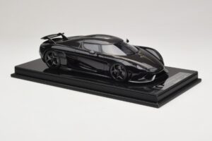 Koenigsegg Regera Juodas Anglies Pluošto Paketas FrontiArt 1:18 F079-179 Derva - nuotrauka 4 iš 7