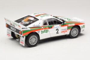 Lancia 037 #2 A. Bettega / M. Perissinot Rally San Marino 1984 Kyosho 1:18 08306F Metalas - nuotrauka 3 iš 8