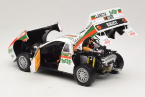 Lancia 037 #2 A. Bettega / M. Perissinot Rally San Marino 1984 Kyosho 1:18 08306F Metalas - nuotrauka 5 iš 8