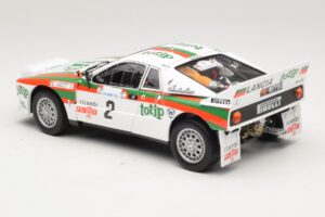 Lancia 037 #2 A. Bettega / M. Perissinot Rally San Marino 1984 Kyosho 1:18 08306F Metalas - nuotrauka 7 iš 8