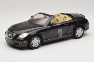 Lexus SC430 Kabrioletas Juodas Motormax 1:18 73119 Metalas