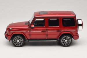 Mercedes G-Class W465 Hyacinth Red Norev 1:18 183037 Metalas - nuotrauka 3 iš 6