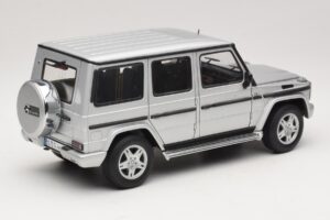 Mercedes G500 W463 LWB Dilerio Leidimas Sidabrinis AUTOart 1:18 B66962142 Metalas - nuotrauka 3 iš 8