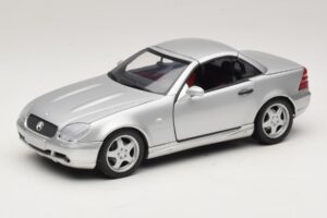 Mercedes SLK230 R170 AMG Roadsteris Sidabrinis UT Models 1:18 26152 Metalas