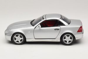 Mercedes SLK230 R170 AMG Roadsteris Sidabrinis UT Models 1:18 26152 Metalas - nuotrauka 4 iš 8