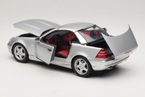 Mercedes SLK230 R170 AMG Roadsteris Sidabrinis UT Models 1:18 26152 Metalas - nuotrauka 5 iš 8