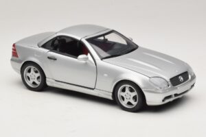 Mercedes SLK230 R170 AMG Roadsteris Sidabrinis UT Models 1:18 26152 Metalas - nuotrauka 6 iš 8