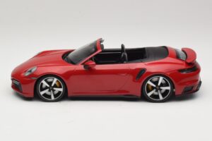 Porsche 911 992 Turbo S Kabrioletas Tamsiai Raudonas Minichamps 1:18 PORSCHE007 Metalas - nuotrauka 3 iš 6
