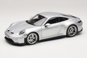 Porsche 911 992.2 GT3 Touring Package GT Silver Metallic Norev 1:18 Porsche 911 992.2 GT3 Touring Package GT Silver Metallic Norev 1:18 187002 Metalas