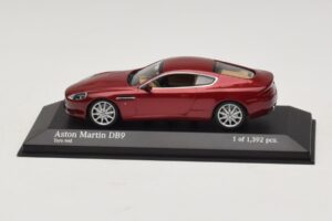 Aston Martin DB9 Raudonas Metalinis Minichamps 1:43 400137340 Metalas