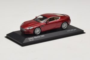 Aston Martin DB9 Raudonas Metalinis Minichamps 1:43 400137340 Metalas - nuotrauka 2 iš 4